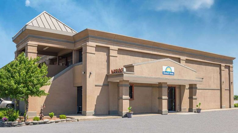 Days Inn - Mt. Sterling Exterior. Images powered by <a href="https://iceportal.shijigroup.com" target="_blank" rel="noopener">Ice Portal</a>.