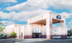Days Inn & Suites Lordsburg