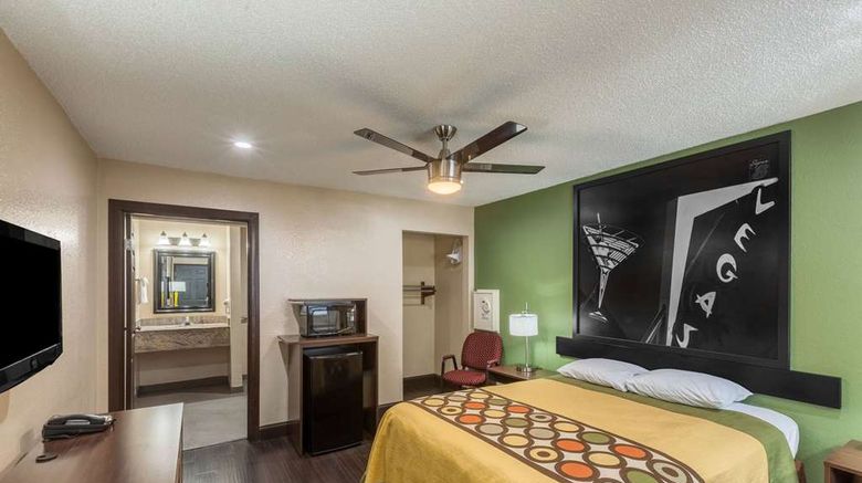 <b>Super 8 Austin University/Downtown Area Room</b>. Images powered by <a href="https://iceportal.shijigroup.com/" title="IcePortal" target="_blank">IcePortal</a>.