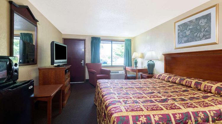 Knights Inn Martinsburg Room