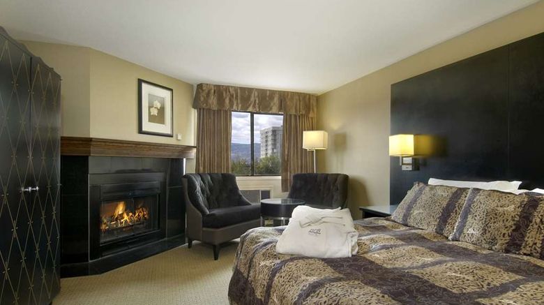 <b>Ramada Kelowna Hotel & Conference Centre Suite</b>. Images powered by <a href="https://iceportal.shijigroup.com/" title="IcePortal" target="_blank">IcePortal</a>.