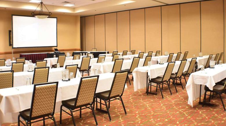 <b>Ramada Airport Hotel & Suites Meeting</b>. Images powered by <a href="https://iceportal.shijigroup.com/" title="IcePortal" target="_blank">IcePortal</a>.