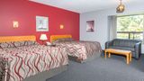Super 8 Mt Hope Hamilton Intl Arpt Room