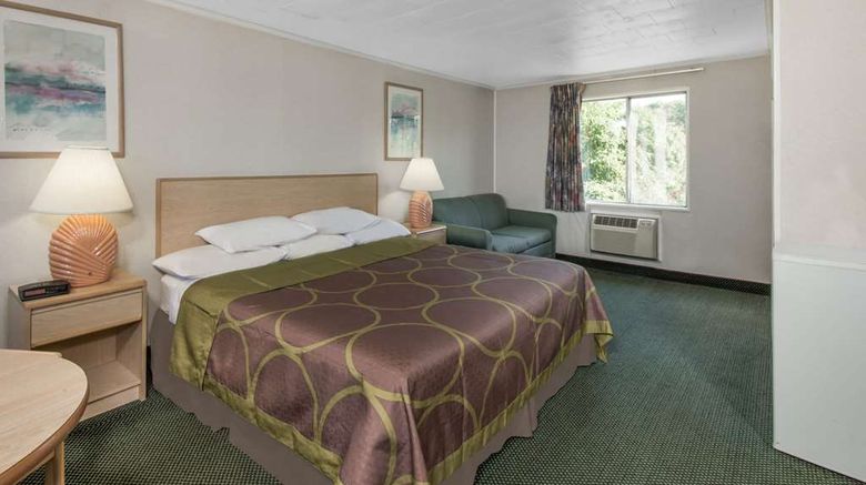 <b>Super 8 W Yarmouth/Hyannis/Cape Cod Room</b>. Images powered by <a href="https://iceportal.shijigroup.com/" title="IcePortal" target="_blank">IcePortal</a>.