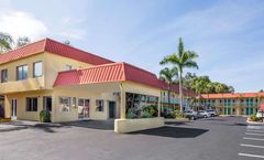 Super 8 Sarasota/Bradenton Area