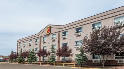 Super 8 Edmonton/West