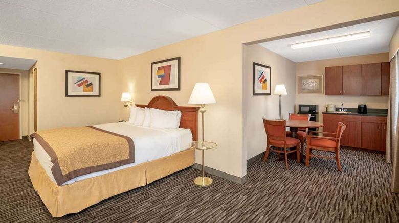 <b>Wingate by Wyndham Charlotte Arpt I-85 Suite</b>. Images powered by <a href="https://iceportal.shijigroup.com/" title="IcePortal" target="_blank">IcePortal</a>.