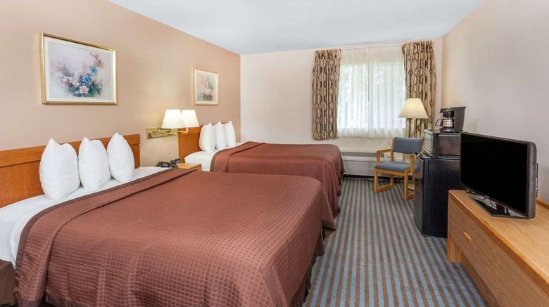 <b>Days Inn Charleston Room</b>. Images powered by <a href="https://iceportal.shijigroup.com/" title="IcePortal" target="_blank">IcePortal</a>.