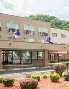 Ramada Paintsville Hotel & Conf Ctr