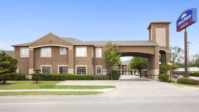 Howard Johnson Express  Lone Star Park