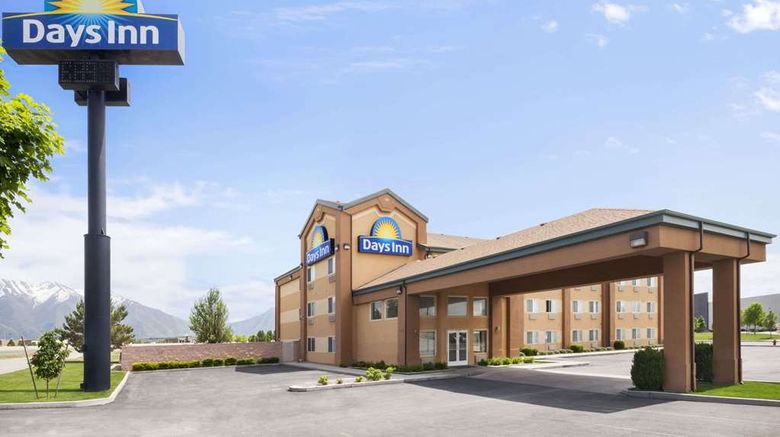 Days Inn Springville Exterior. Images powered by <a href="https://iceportal.shijigroup.com" target="_blank" rel="noopener">Ice Portal</a>.