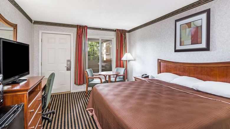 <b>Howard Johnson Hartford South Rocky Hill Room</b>. Images powered by <a href="https://iceportal.shijigroup.com/" title="IcePortal" target="_blank">IcePortal</a>.