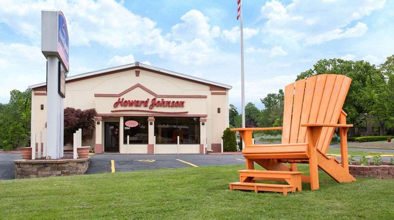 <b>Howard Johnson Hartford South Rocky Hill Exterior</b>. Images powered by <a href="https://iceportal.shijigroup.com/" title="IcePortal" target="_blank">IcePortal</a>.