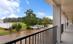 Super 8 Brookhaven