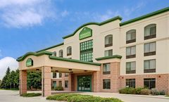 Expressway Suites- First Class Fargo, ND Hotels- GDS ...