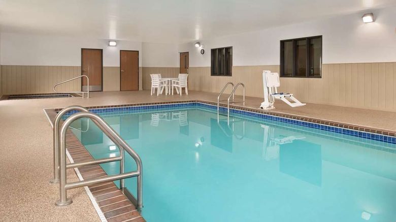 <b>Super 8 Sioux Falls Pool</b>. Images powered by <a href="https://iceportal.shijigroup.com/" title="IcePortal" target="_blank">IcePortal</a>.