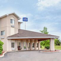 Baymont Inn & Suites Howell/Brighton