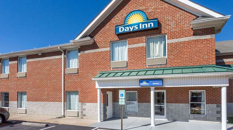Days Inn Glen Allen Exterior. Images powered by <a href="https://iceportal.shijigroup.com" target="_blank" rel="noopener">Ice Portal</a>.