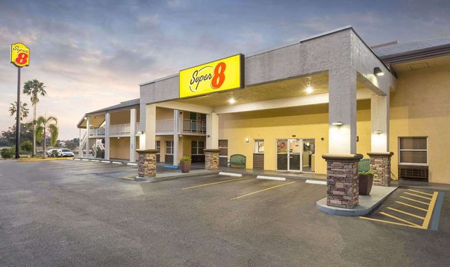 Super 8 Ellenton Bradenton Area- Tourist Class Ellenton, FL Hotels 