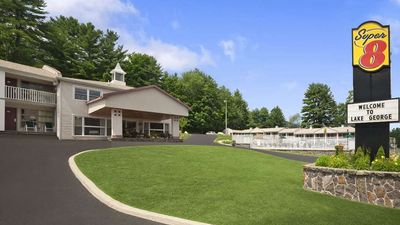 Super 8 Lake George/Downtown