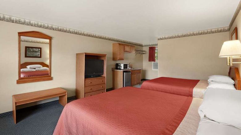 <b>Super 8 Lake George/Downtown Suite</b>. Images powered by <a href="https://iceportal.shijigroup.com/" title="IcePortal" target="_blank">IcePortal</a>.