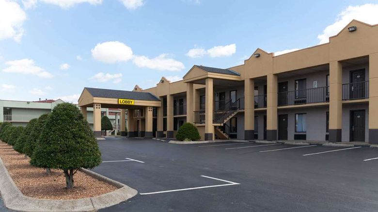 Super 8 Clarksville Northeast Exterior. Images powered by <a href="https://iceportal.shijigroup.com" target="_blank" rel="noopener">Ice Portal</a>.