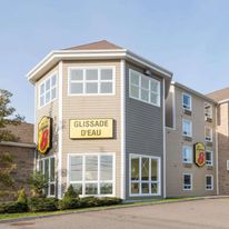 Super 8 Quebec City