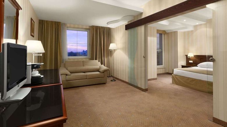 <b>Ramada Hotel & Suites Bucharest North Suite</b>. Images powered by <a href="https://iceportal.shijigroup.com/" title="IcePortal" target="_blank">IcePortal</a>.