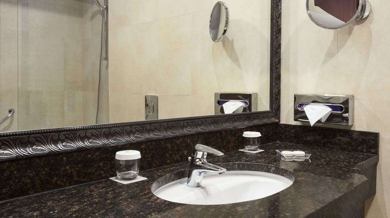 <b>Ramada Hotel & Suites Bucharest North Room</b>. Images powered by <a href="https://iceportal.shijigroup.com/" title="IcePortal" target="_blank">IcePortal</a>.