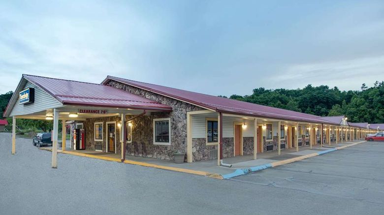 <b>Travelodge Parkersburg Exterior</b>. Images powered by <a href="https://iceportal.shijigroup.com/" title="IcePortal" target="_blank">IcePortal</a>.