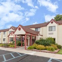 Baymont Inn & Suites Gaylord