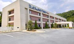 Baymont Inn & Suites Cherokee Smoky Mtns