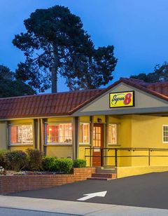 Super 8 Monterey