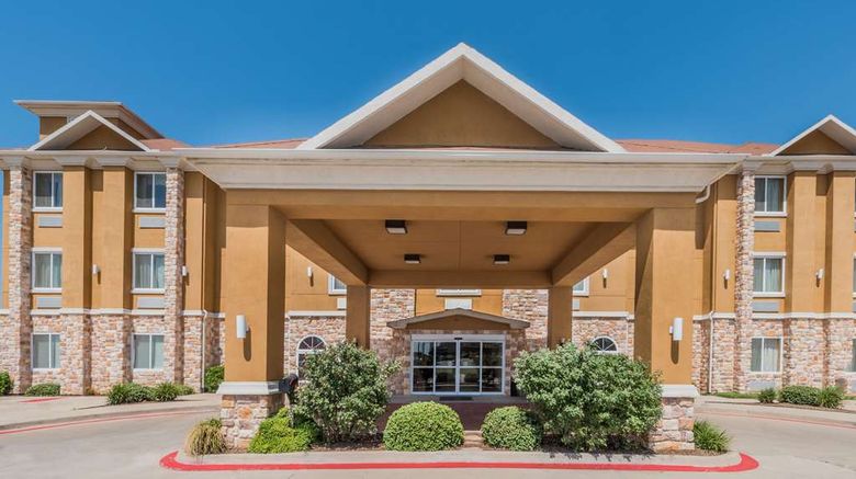 <b>Days Inn & Suites Cleburne Exterior</b>. Images powered by <a href="https://iceportal.shijigroup.com/" title="IcePortal" target="_blank">IcePortal</a>.