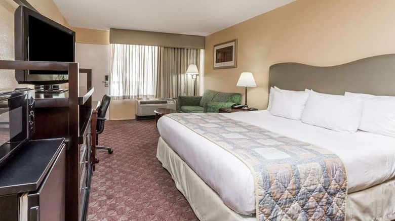 <b>Ramada by Wyndham Altamonte Springs Room</b>. Images powered by <a href="https://iceportal.shijigroup.com/" title="IcePortal" target="_blank">IcePortal</a>.