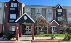 Super 8 by Wyndham San Antonio Downtown NE