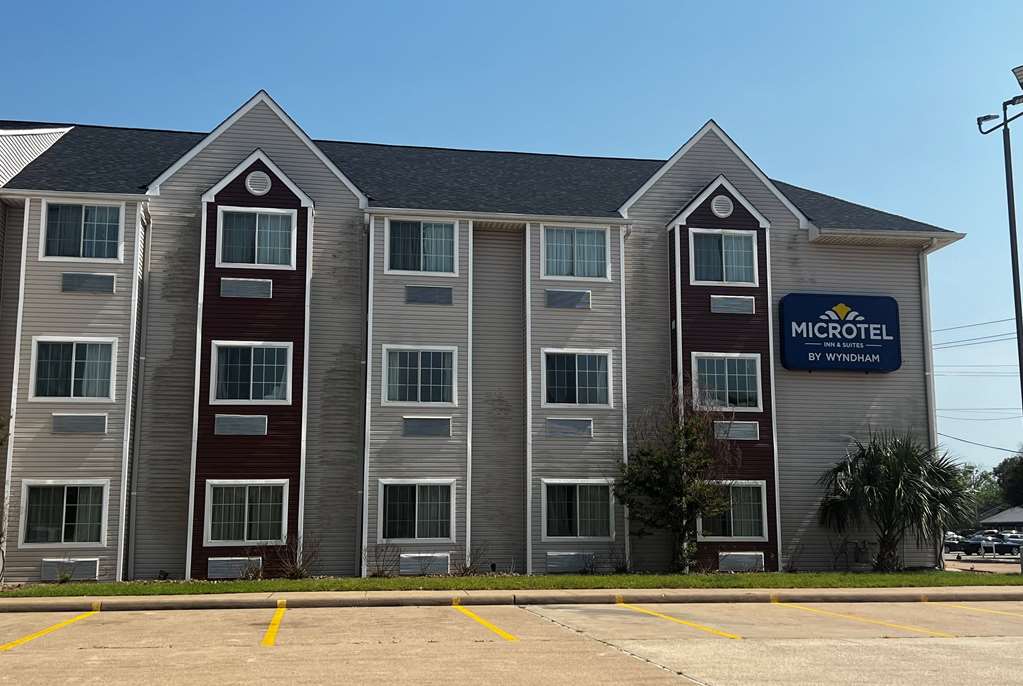 Microtel Inn & Suites by Wyndham Houston | Houston, TX Hotels