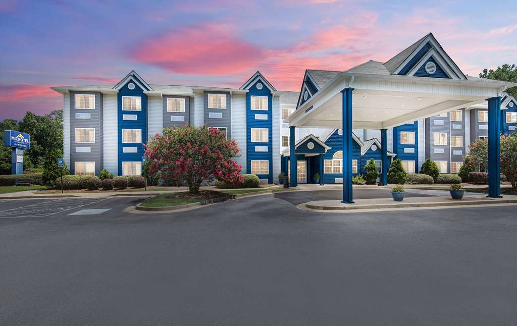 Microtel Inn & Suites by Wyndham West Chester Reviews, Deals & Photos 2024  - Expedia.co.in