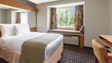 Microtel Inn & Suites Brunswick North Room
