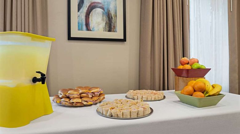 <b>Hawthorn Suites by Wyndham Decatur Restaurant</b>. Images powered by <a href="https://iceportal.shijigroup.com/" title="IcePortal" target="_blank">IcePortal</a>.