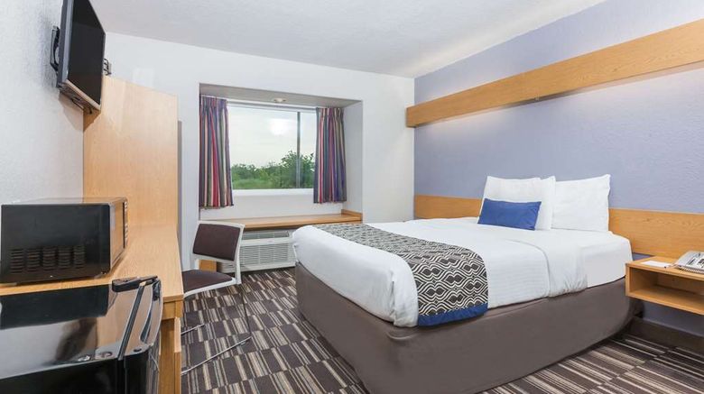 <b>Microtel Inn & Suites by Wyndham Ardmore Suite</b>. Images powered by <a href="https://iceportal.shijigroup.com/" title="IcePortal" target="_blank">IcePortal</a>.