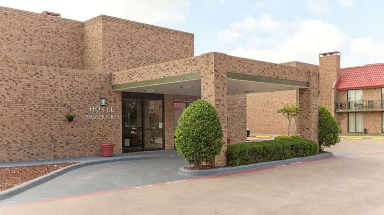 <b>Hawthorn Suites by Wyndham Richardson Exterior</b>. Images powered by <a href="https://iceportal.shijigroup.com/" title="IcePortal" target="_blank">IcePortal</a>.