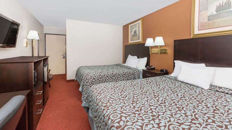 <b>Days Inn & Suites Des Moines Airport Room</b>. Images powered by <a href="https://iceportal.shijigroup.com/" title="IcePortal" target="_blank">IcePortal</a>.
