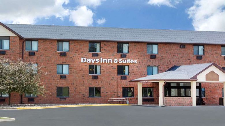 <b>Days Inn & Suites Des Moines Airport Room</b>. Images powered by <a href="https://iceportal.shijigroup.com/" title="IcePortal" target="_blank">IcePortal</a>.