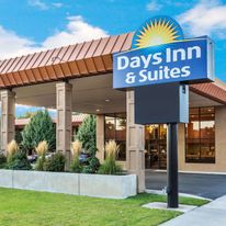 Days Inn & Suites Logan