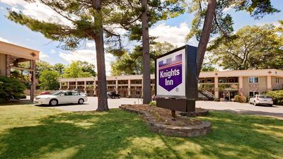 Knights Inn Traverse City