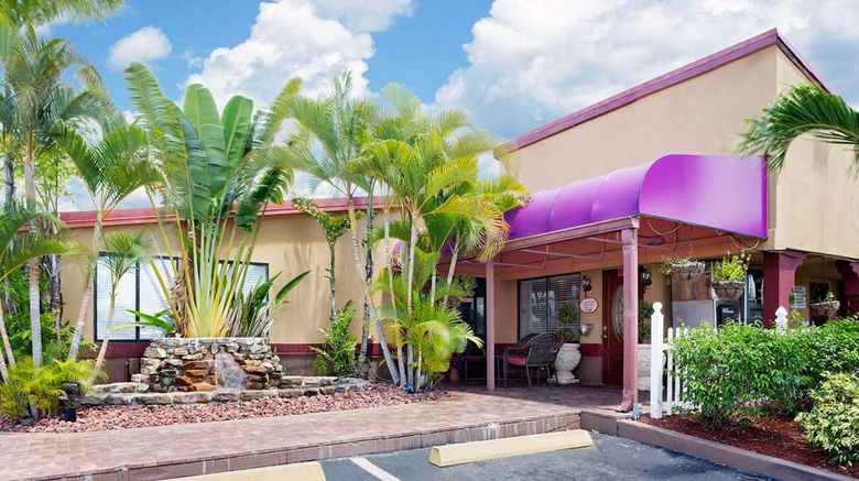 Knights Inn Port Charlotte Exterior. Images powered by <a href="https://iceportal.shijigroup.com" target="_blank" rel="noopener">Ice Portal</a>.