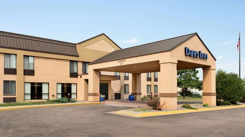 Days Inn Fargo Exterior. Images powered by <a href="https://iceportal.shijigroup.com" target="_blank" rel="noopener">Ice Portal</a>.