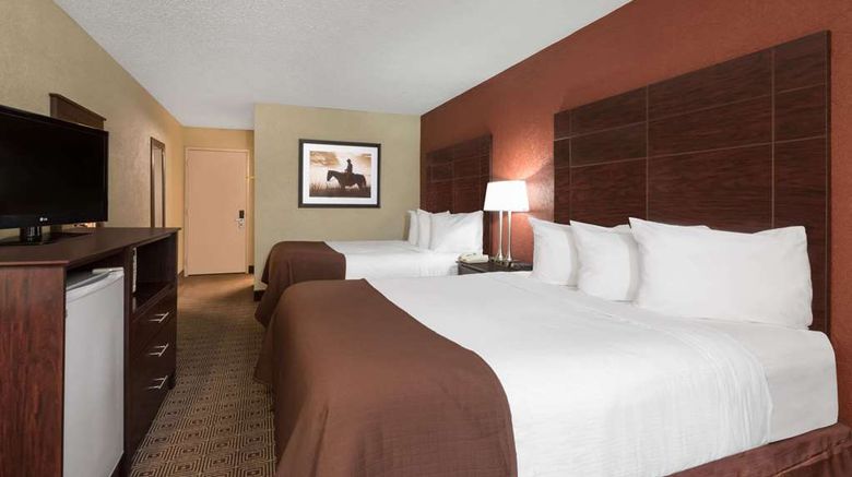 <b>Baymont Inn & Suites Midland Airport Room</b>. Images powered by <a href="https://iceportal.shijigroup.com/" title="IcePortal" target="_blank">IcePortal</a>.
