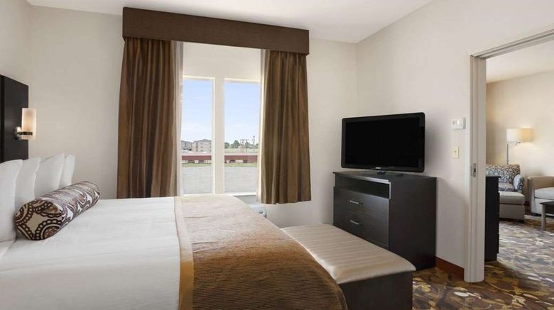 <b>Baymont Inn & Suites Hobbs Suite</b>. Images powered by <a href="https://iceportal.shijigroup.com/" title="IcePortal" target="_blank">IcePortal</a>.